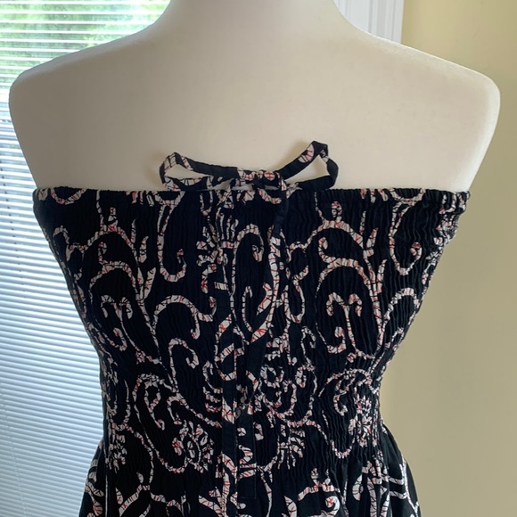 Dresses & Skirts - Strapless dress or maxi skirt